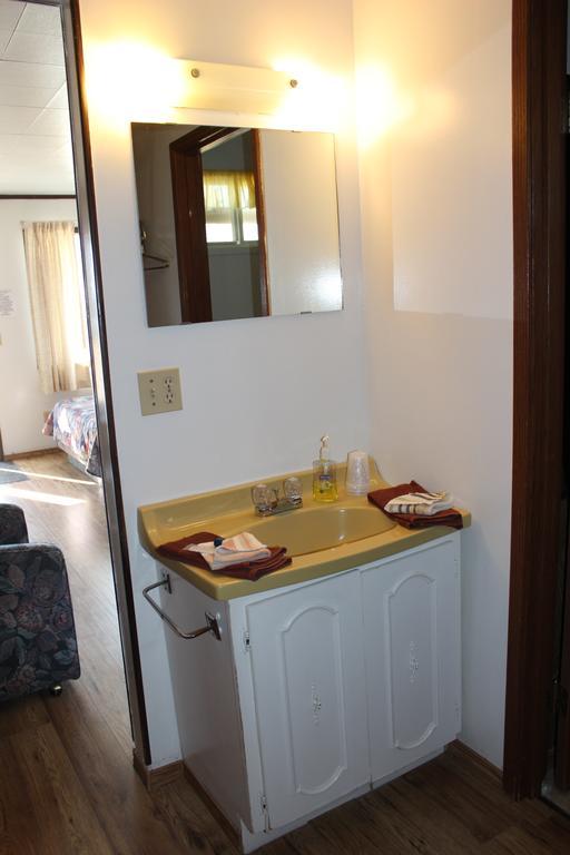 Youngstown Raval Paradise Motel And Rv Park المظهر الخارجي الصورة